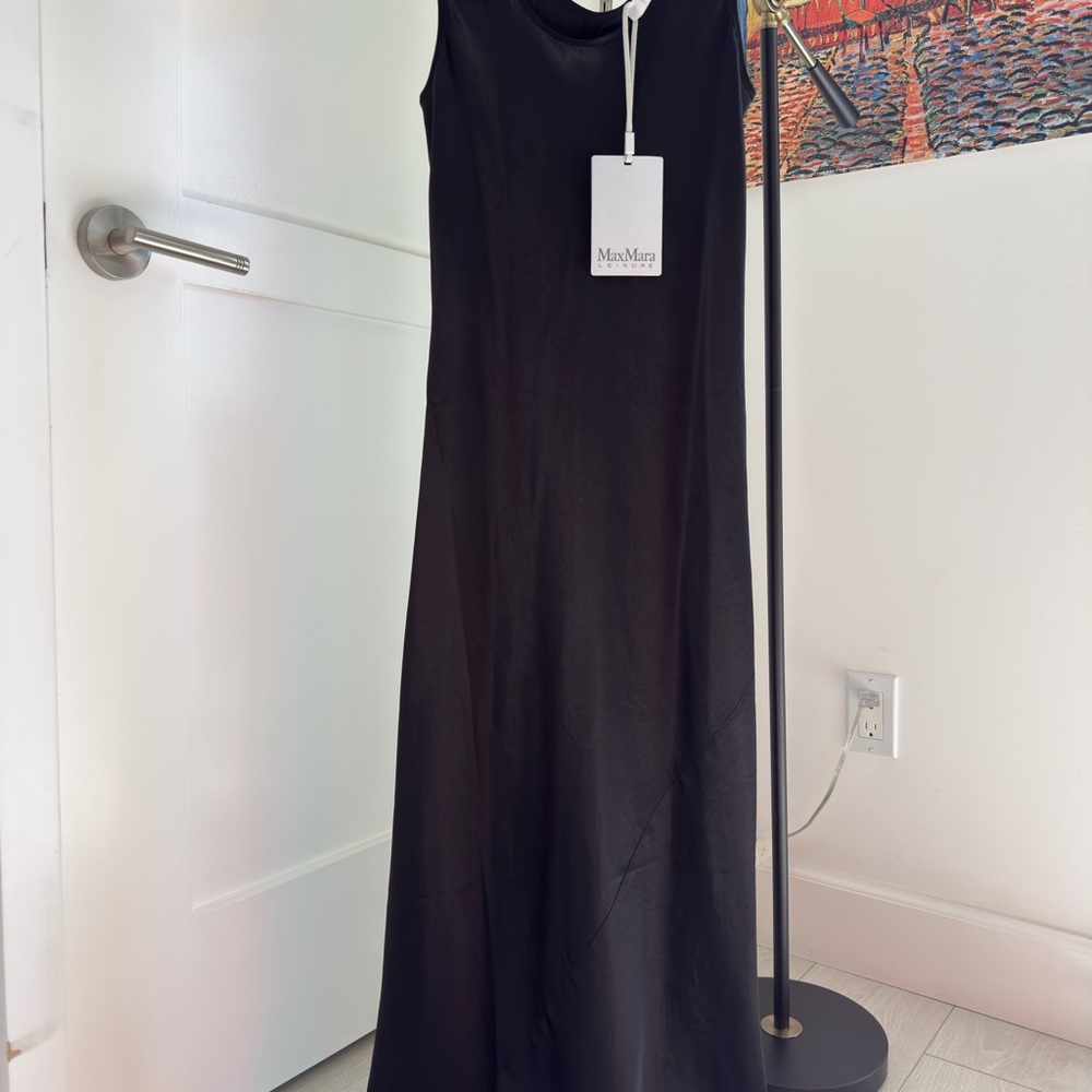 MaxMara Black Sheath Dress Crew Neck Sleeveless